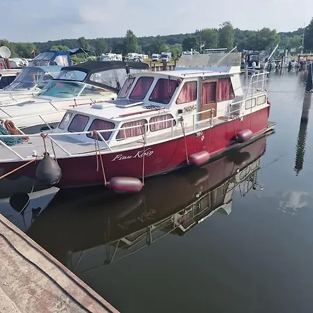 Idyllische Nacht Auf Hollaendischem Wanderboot Bådhotel Artlenburg